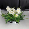 Arranjo de Rosas Creme com Folhagem Samambaia Vaso Vidro Prata A 40cm x L 40cm