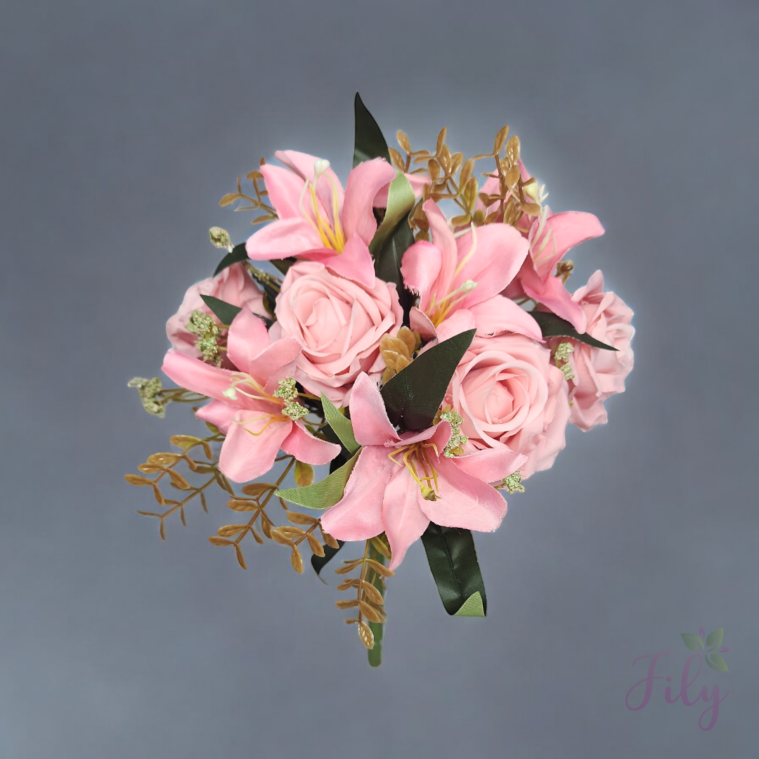 Buque de Rosa e Lirio com 9 Rosas A 35cm x L 20cm