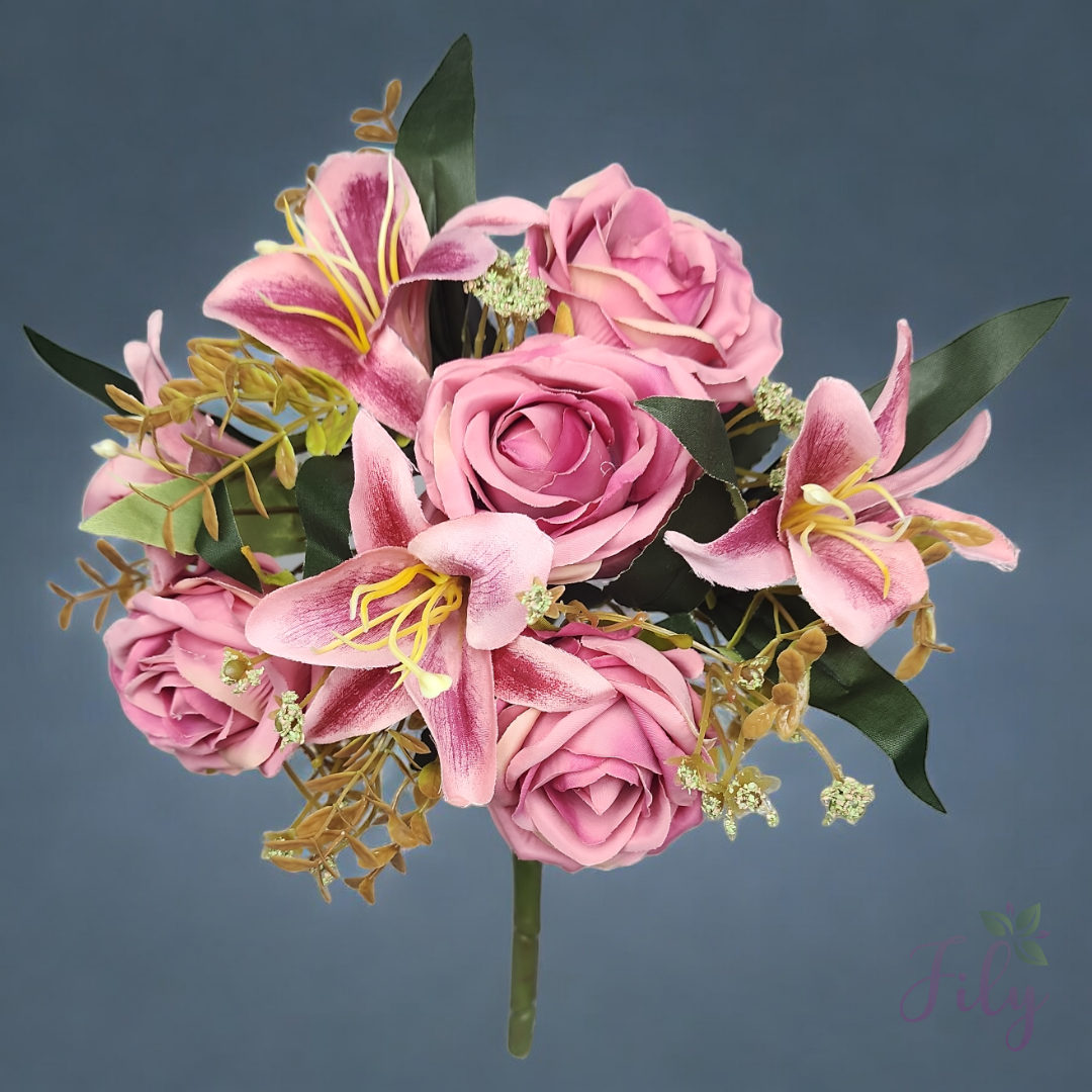 Buque de Rosa e Lirio com 9 Rosas A 35cm x L 20cm - Imagem 10